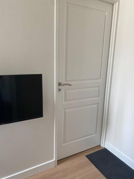 Superbe Studio Centre Ville * Clim * Wifi * Haut De Gamme * Angouleme Exterior photo